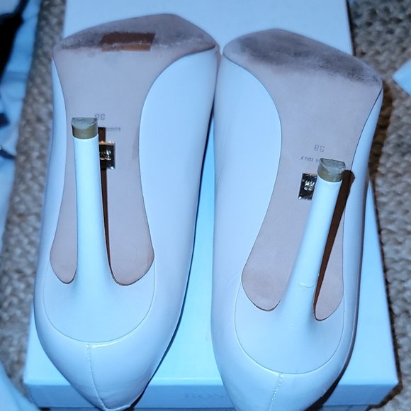 Hugo Boss Soft Pink All Leather Pump - Picture 2 of 6